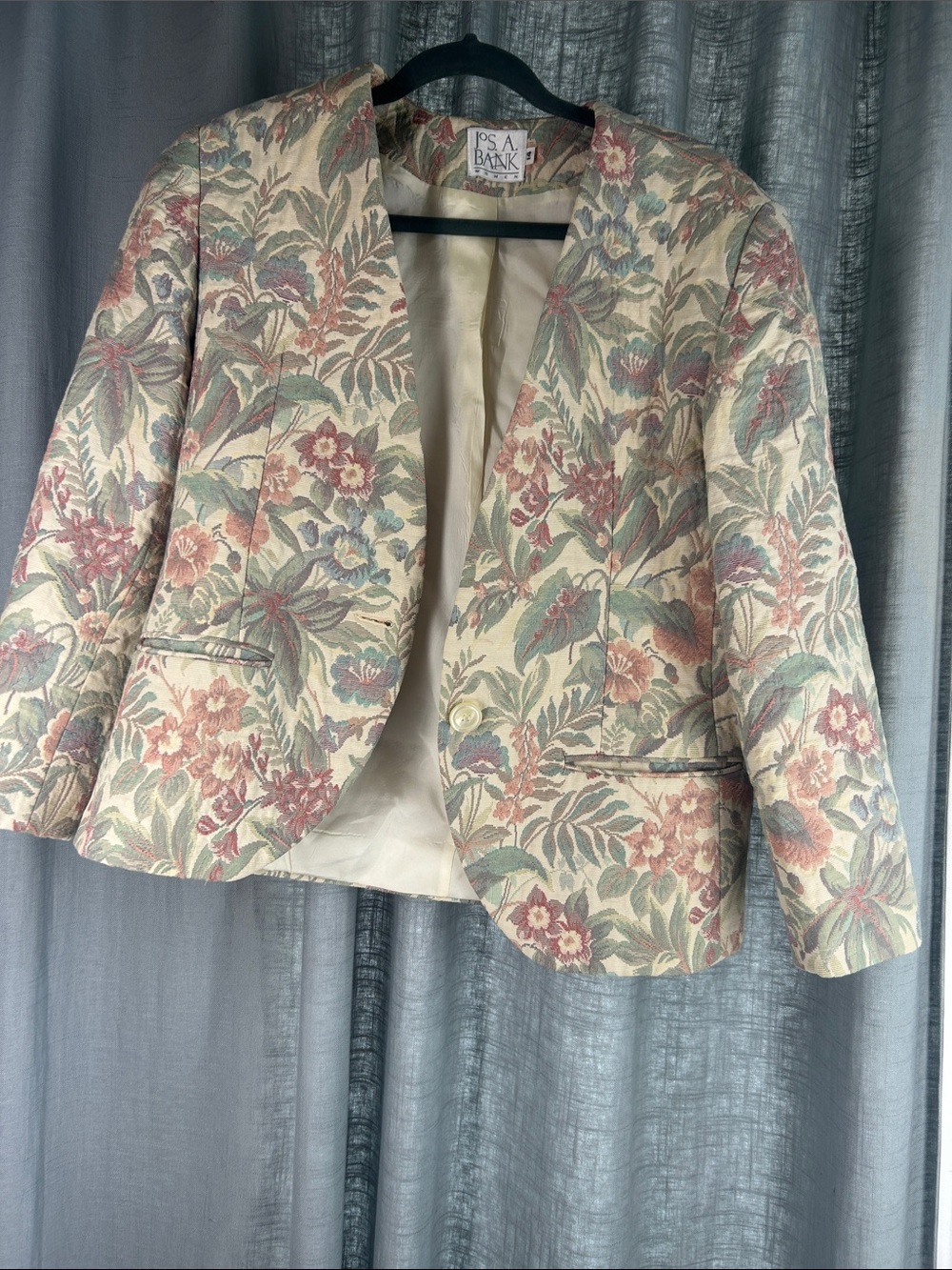 Vintage!! Jos. A. Bank Floral Jacquard Blazer in Cream with Pink & Green